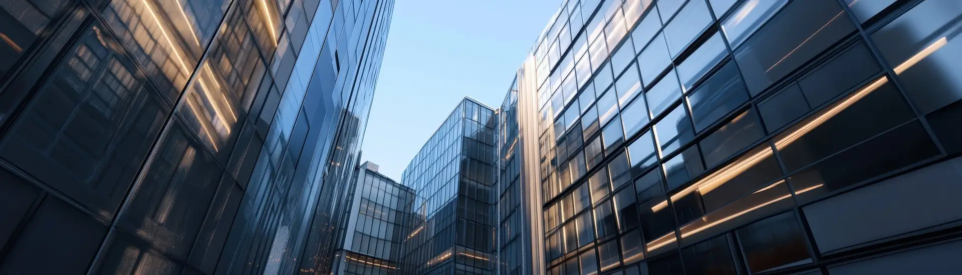 Edificios de oficinas de cristal, sede de los fondos de deuda y family offices que financian el capital privado